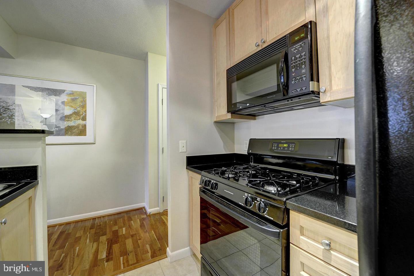 851 N GLEBE RD #909, ARLINGTON, Virginia 22203, 1 Bedroom Bedrooms, 5 Rooms Rooms,1 BathroomBathrooms,Residential,For sale,851 N GLEBE RD #909,VAAR2068372 MLS # VAAR2068372