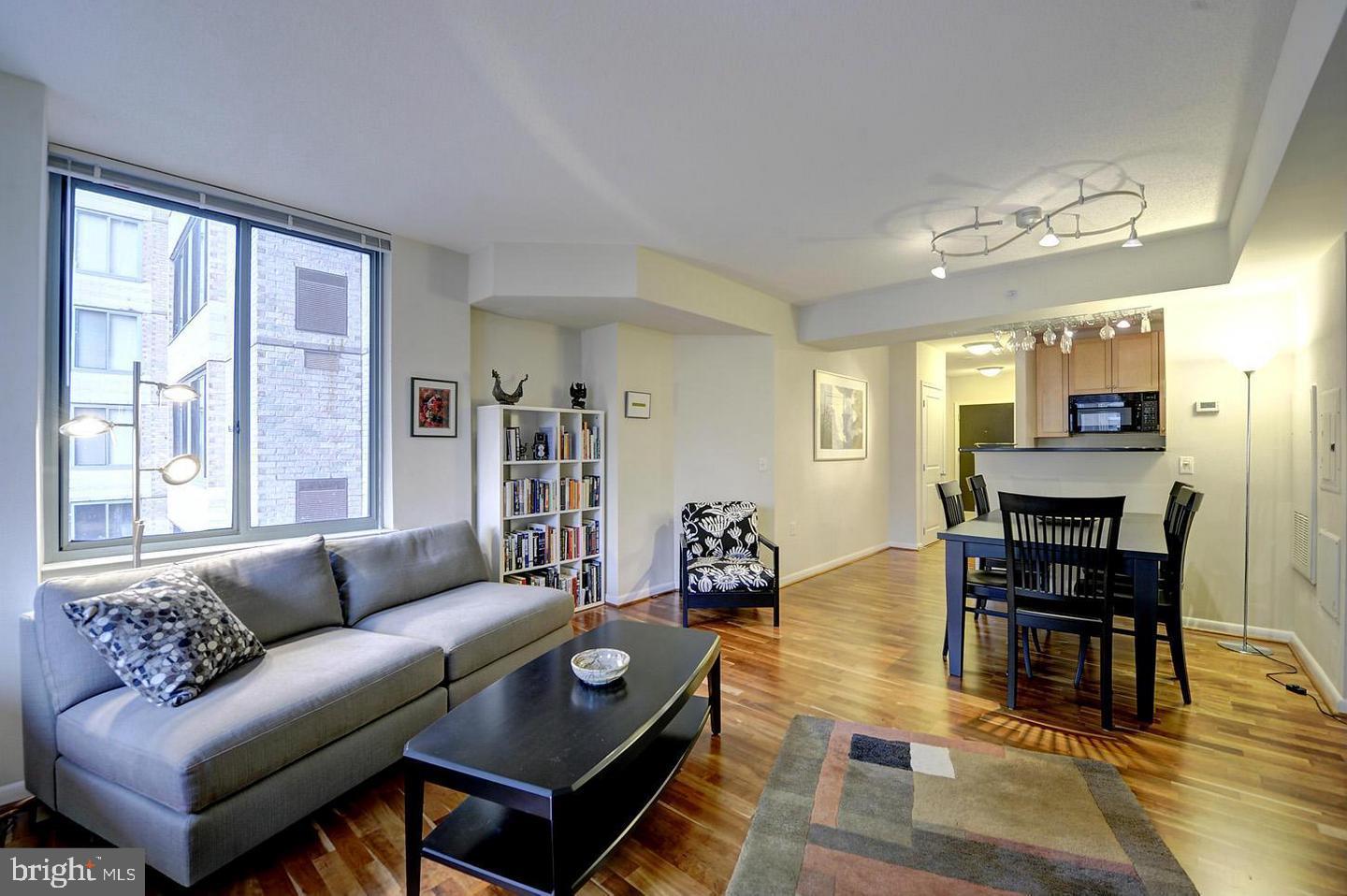 851 N GLEBE RD #909, ARLINGTON, Virginia 22203, 1 Bedroom Bedrooms, 5 Rooms Rooms,1 BathroomBathrooms,Residential,For sale,851 N GLEBE RD #909,VAAR2068372 MLS # VAAR2068372