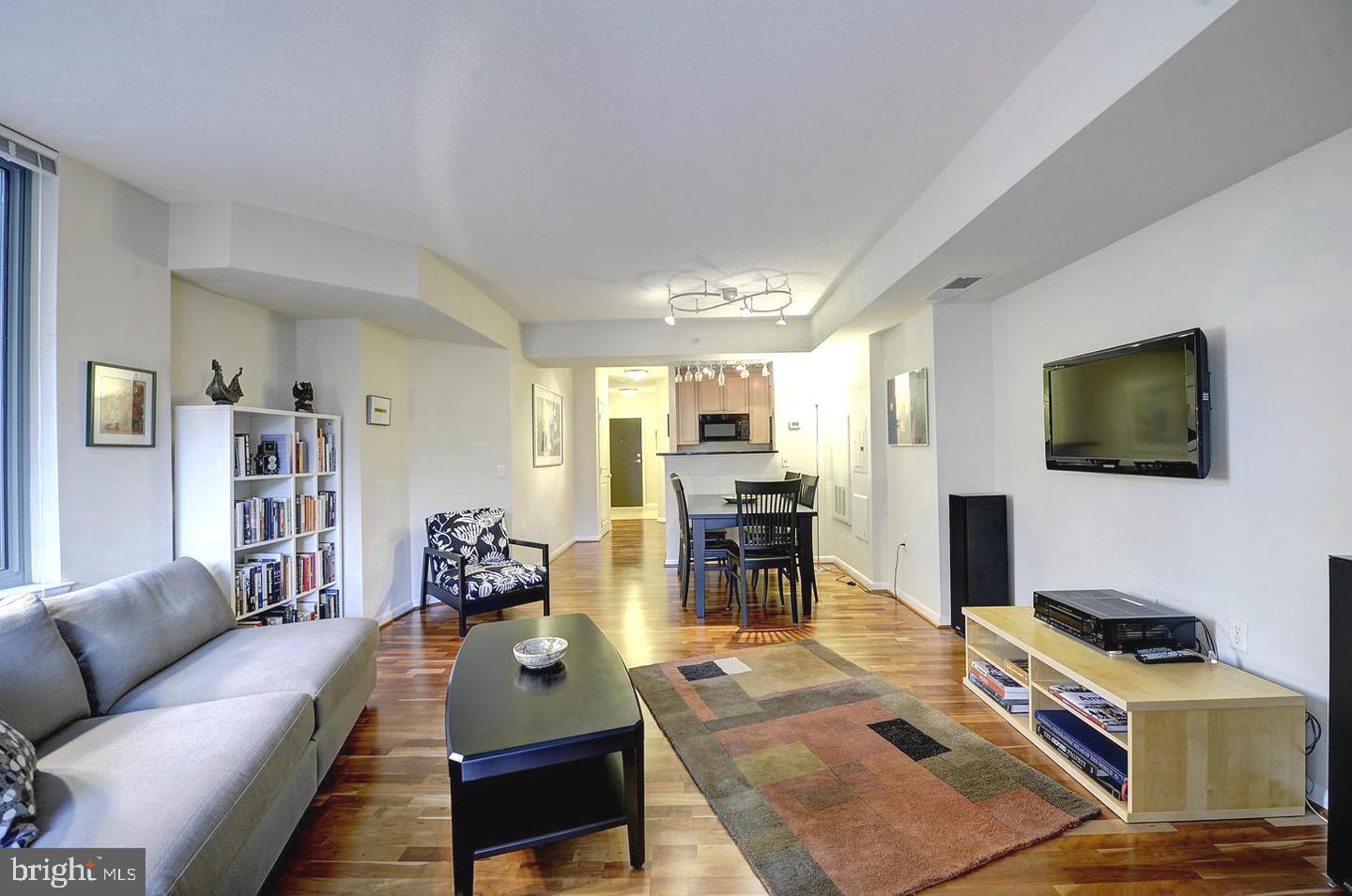 851 N GLEBE RD #909, ARLINGTON, Virginia 22203, 1 Bedroom Bedrooms, 5 Rooms Rooms,1 BathroomBathrooms,Residential,For sale,851 N GLEBE RD #909,VAAR2068372 MLS # VAAR2068372