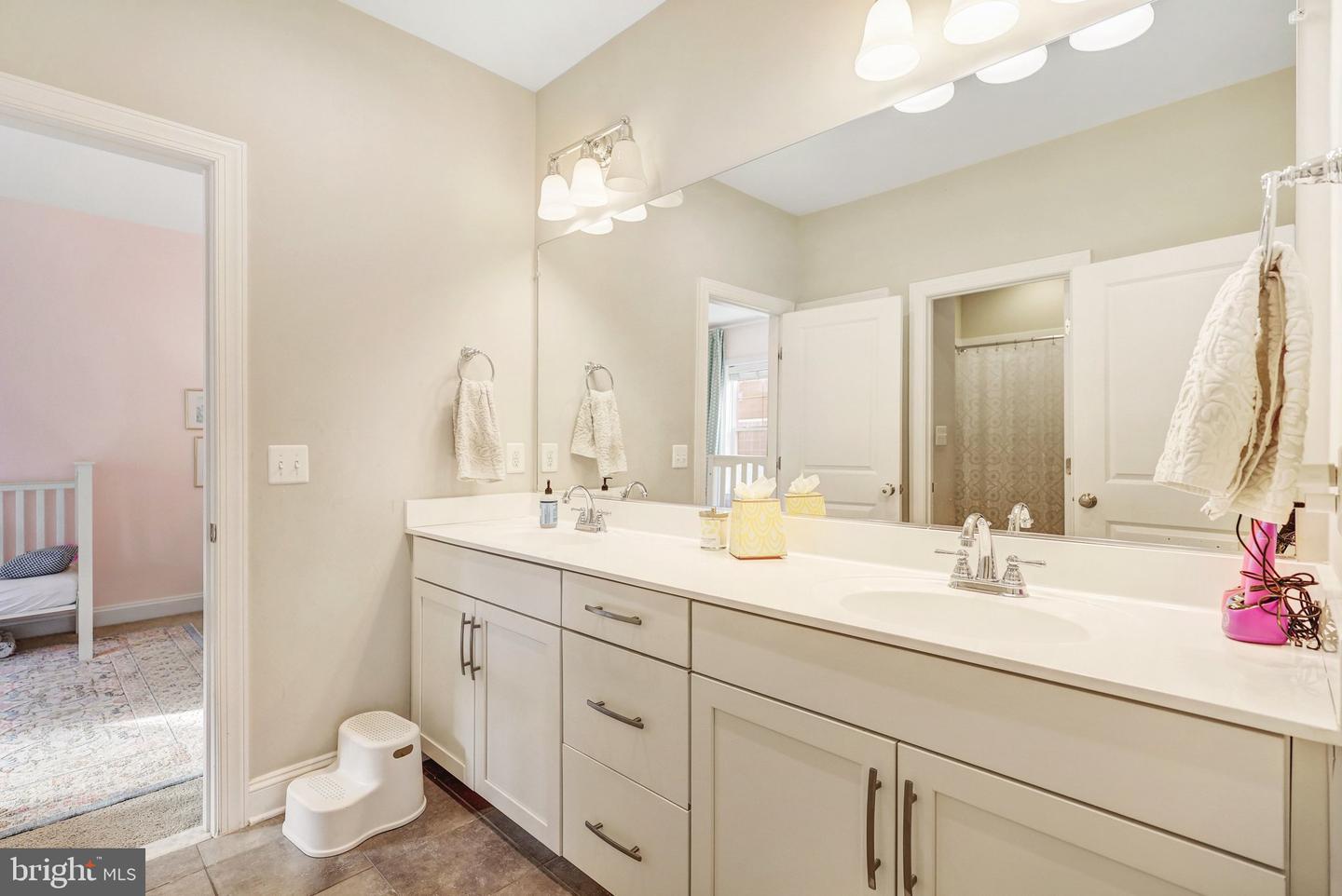 8028 WELLINGTON RD, ALEXANDRIA, Virginia 22308, 5 Bedrooms Bedrooms, ,4 BathroomsBathrooms,Residential,For sale,8028 WELLINGTON RD,VAFX2288542 MLS # VAFX2288542