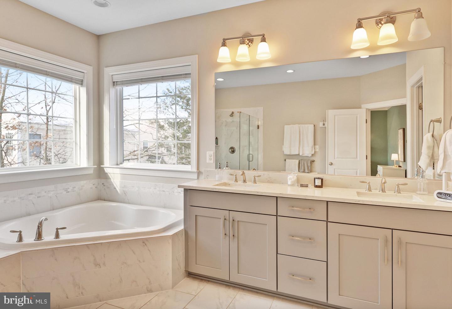 8028 WELLINGTON RD, ALEXANDRIA, Virginia 22308, 5 Bedrooms Bedrooms, ,4 BathroomsBathrooms,Residential,For sale,8028 WELLINGTON RD,VAFX2288542 MLS # VAFX2288542