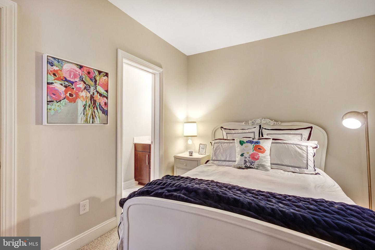 8028 WELLINGTON RD, ALEXANDRIA, Virginia 22308, 5 Bedrooms Bedrooms, ,4 BathroomsBathrooms,Residential,For sale,8028 WELLINGTON RD,VAFX2288542 MLS # VAFX2288542