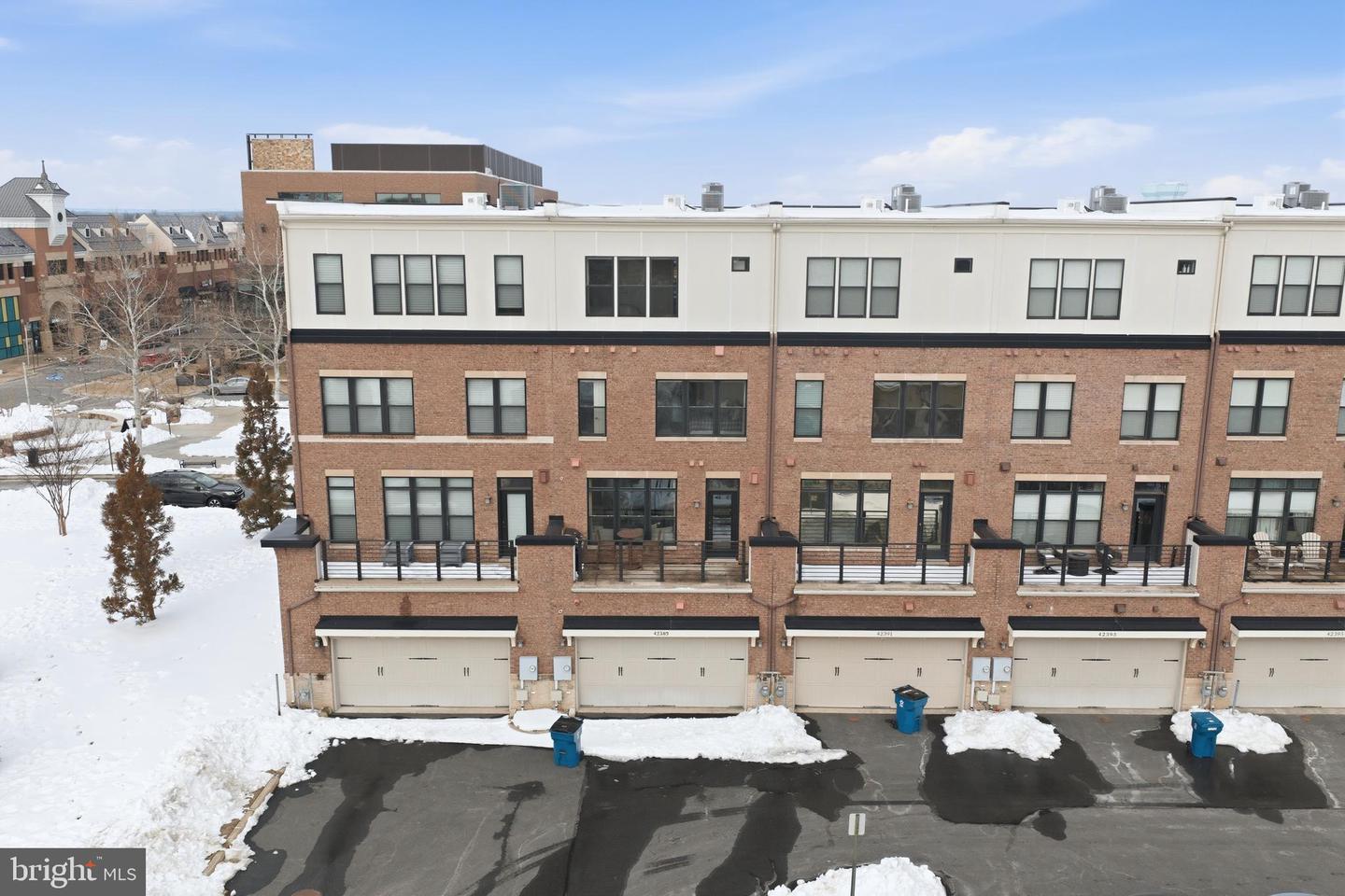 42389 WILLOW CREEK WAY, BRAMBLETON, Virginia 20148, 3 Bedrooms Bedrooms, ,3 BathroomsBathrooms,Residential,For sale,42389 WILLOW CREEK WAY,VALO2115094 MLS # VALO2115094