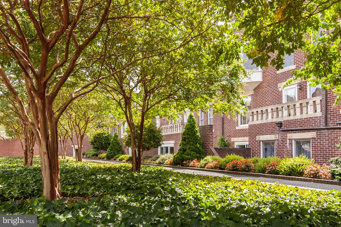 115 N LEE ST #BH207, ALEXANDRIA, Virginia 22314, 2 Bedrooms Bedrooms, ,2 BathroomsBathrooms,Residential,For sale,115 N LEE ST #BH207,VAAX2053702 MLS # VAAX2053702