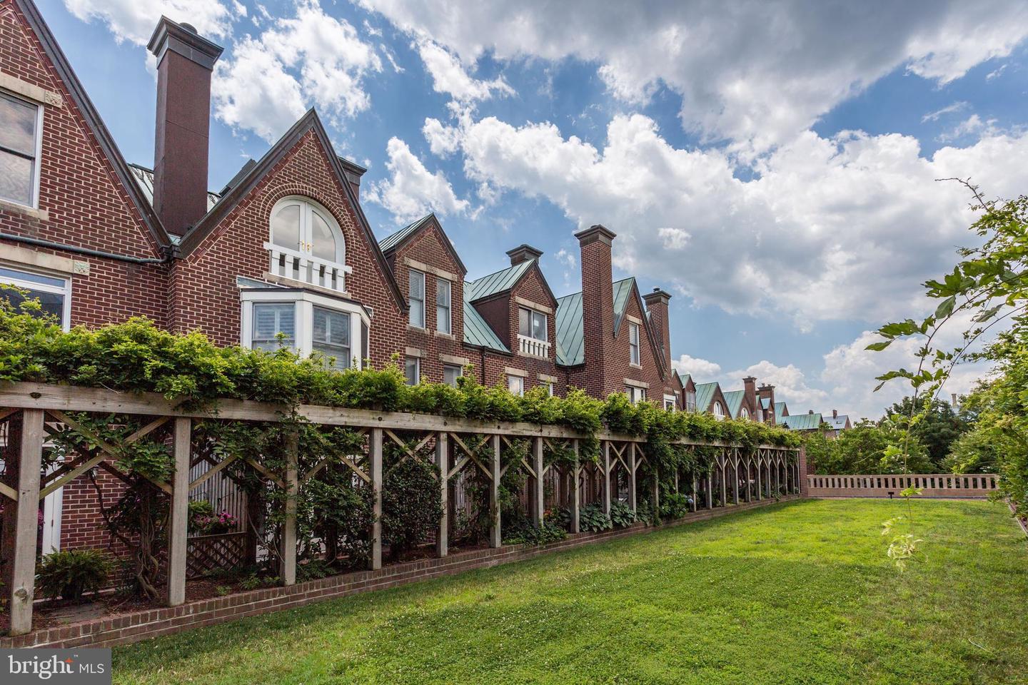 115 N LEE ST #BH207, ALEXANDRIA, Virginia 22314, 2 Bedrooms Bedrooms, ,2 BathroomsBathrooms,Residential,For sale,115 N LEE ST #BH207,VAAX2053702 MLS # VAAX2053702