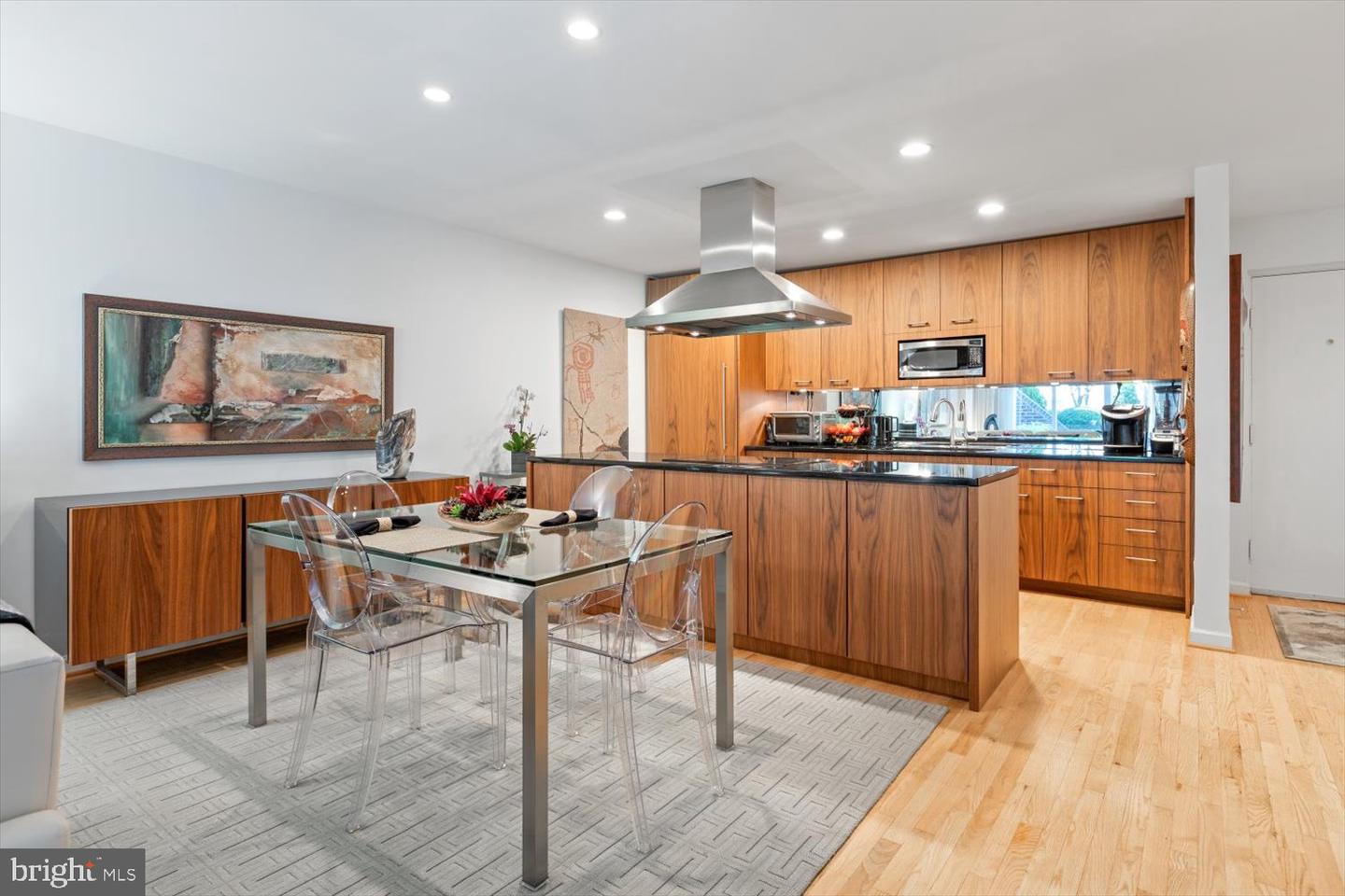 115 N LEE ST #BH207, ALEXANDRIA, Virginia 22314, 2 Bedrooms Bedrooms, ,2 BathroomsBathrooms,Residential,For sale,115 N LEE ST #BH207,VAAX2053702 MLS # VAAX2053702