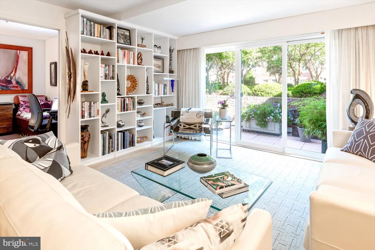 115 N LEE ST #BH207, ALEXANDRIA, Virginia 22314, 2 Bedrooms Bedrooms, ,2 BathroomsBathrooms,Residential,For sale,115 N LEE ST #BH207,VAAX2053702 MLS # VAAX2053702