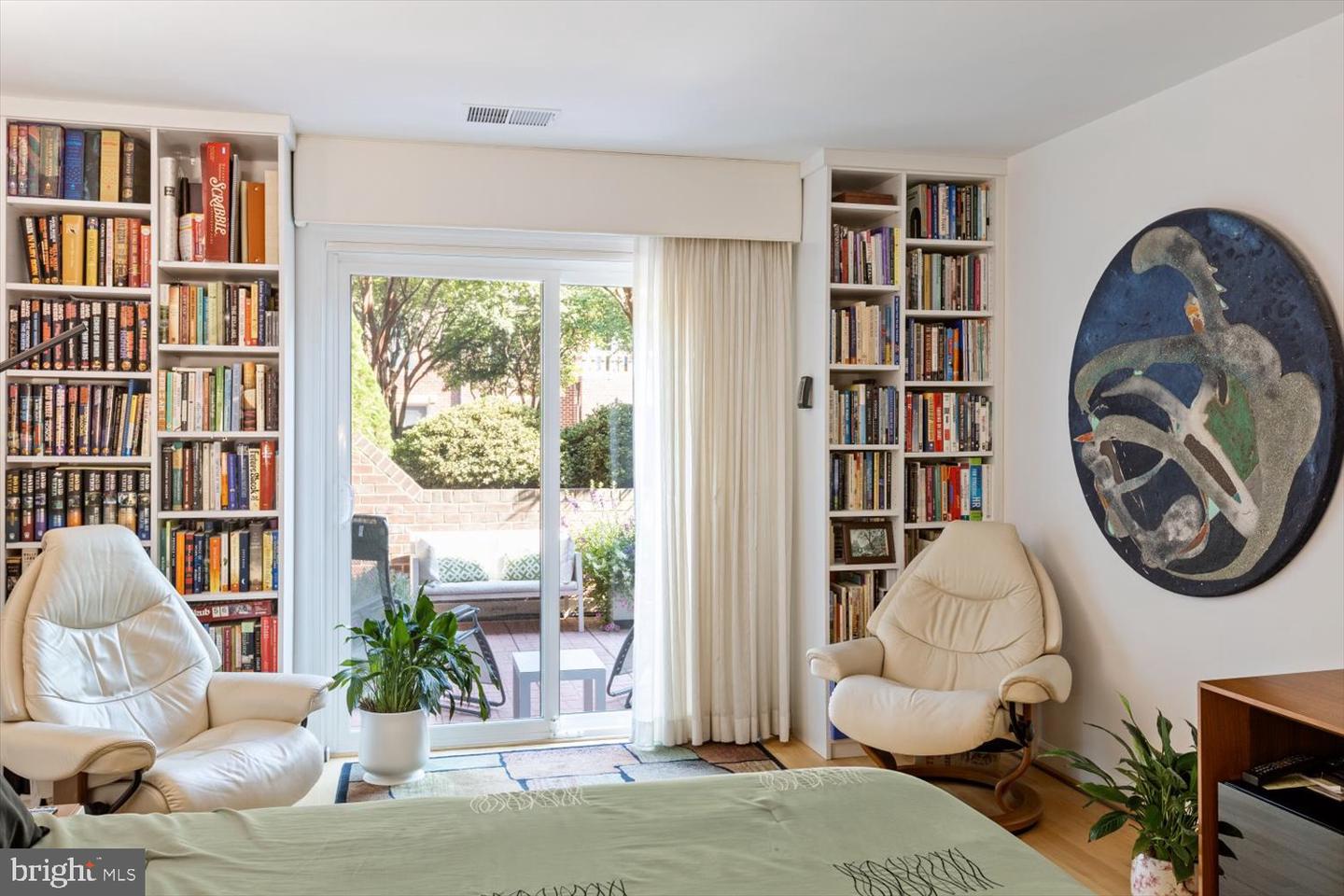 115 N LEE ST #BH207, ALEXANDRIA, Virginia 22314, 2 Bedrooms Bedrooms, ,2 BathroomsBathrooms,Residential,For sale,115 N LEE ST #BH207,VAAX2053702 MLS # VAAX2053702