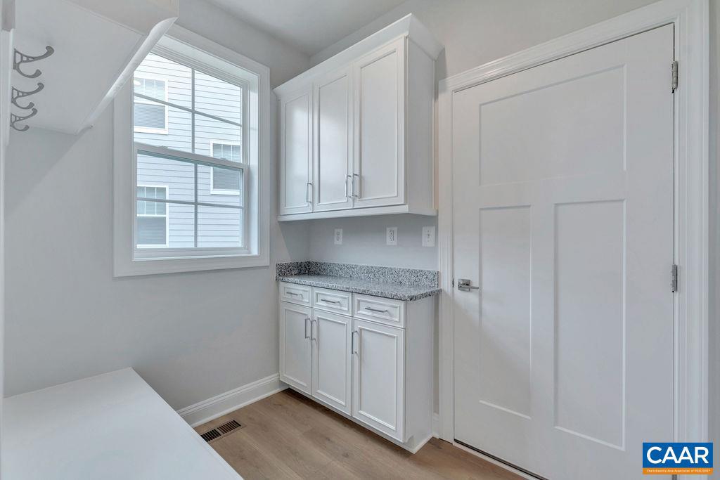 2A SABLEWOOD DR, CHARLOTTESVILLE, Virginia 22911, 5 Bedrooms Bedrooms, ,3 BathroomsBathrooms,Residential,For sale,2A SABLEWOOD DR,672979 MLS # 672979