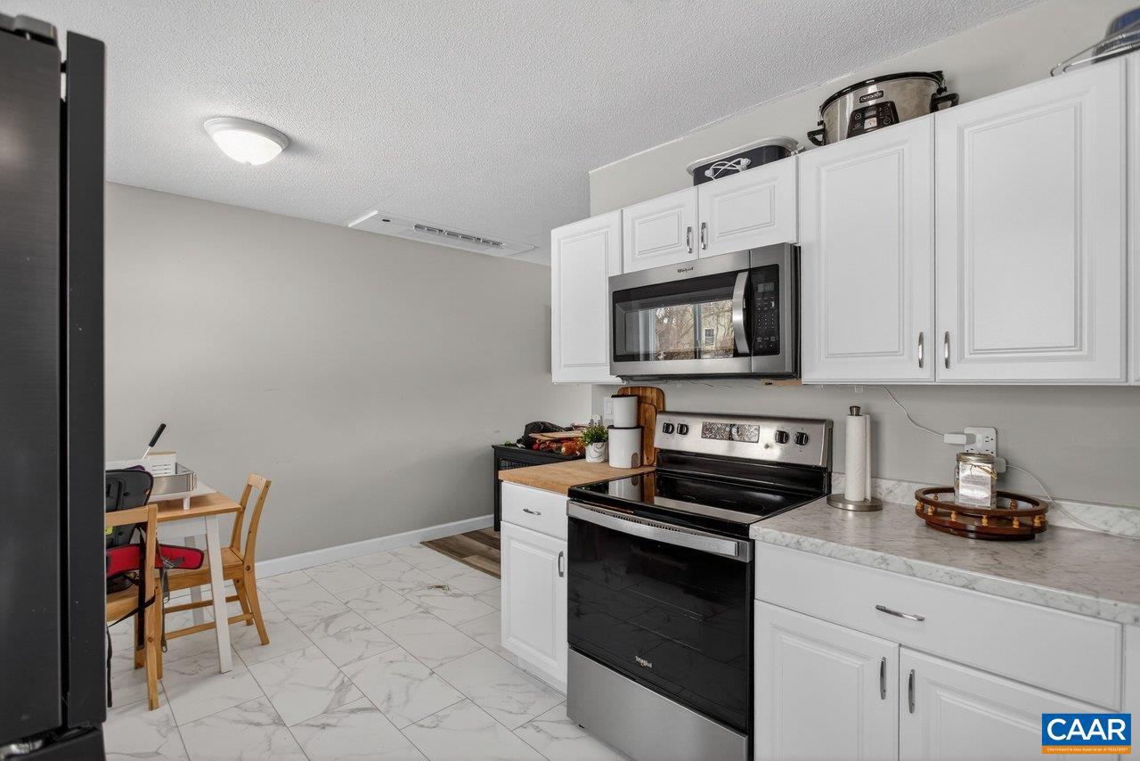 273 E RIVERSIDE DR, TIMBERVILLE, Virginia 22853, 3 Bedrooms Bedrooms, ,1 BathroomBathrooms,Residential,For sale,273 E RIVERSIDE DR,672985 MLS # 672985