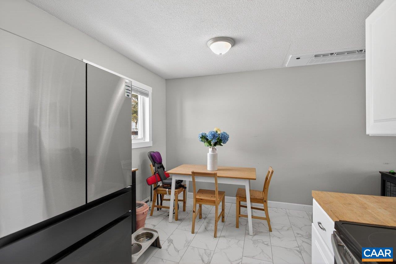 273 E RIVERSIDE DR, TIMBERVILLE, Virginia 22853, 3 Bedrooms Bedrooms, ,1 BathroomBathrooms,Residential,For sale,273 E RIVERSIDE DR,672985 MLS # 672985