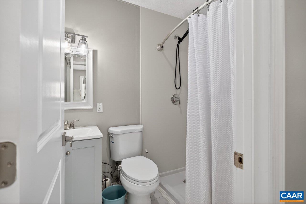 273 E RIVERSIDE DR, TIMBERVILLE, Virginia 22853, 3 Bedrooms Bedrooms, ,1 BathroomBathrooms,Residential,For sale,273 E RIVERSIDE DR,672985 MLS # 672985