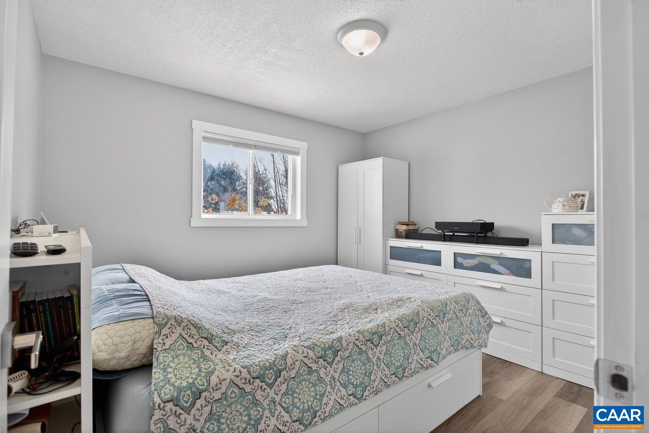 273 E RIVERSIDE DR, TIMBERVILLE, Virginia 22853, 3 Bedrooms Bedrooms, ,1 BathroomBathrooms,Residential,For sale,273 E RIVERSIDE DR,672985 MLS # 672985