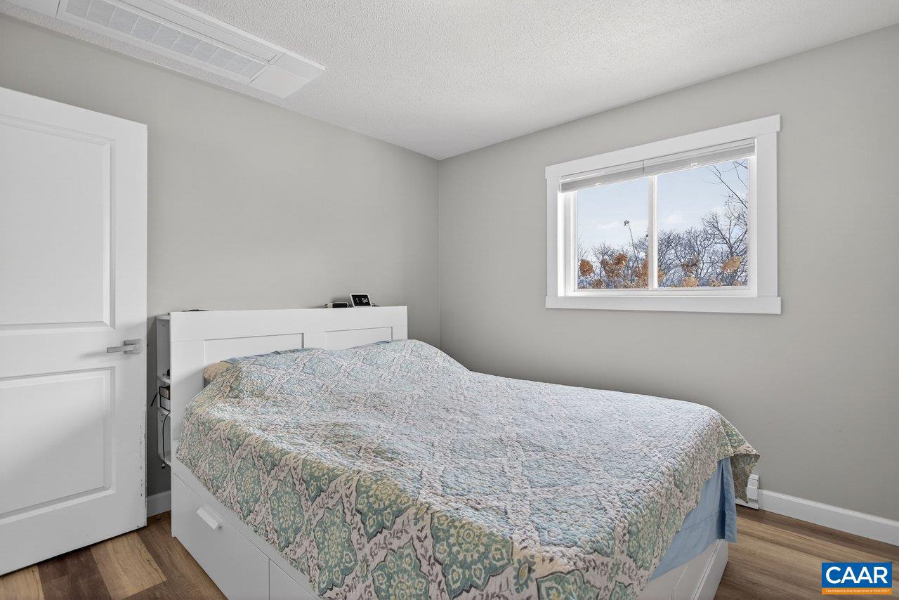 273 E RIVERSIDE DR, TIMBERVILLE, Virginia 22853, 3 Bedrooms Bedrooms, ,1 BathroomBathrooms,Residential,For sale,273 E RIVERSIDE DR,672985 MLS # 672985