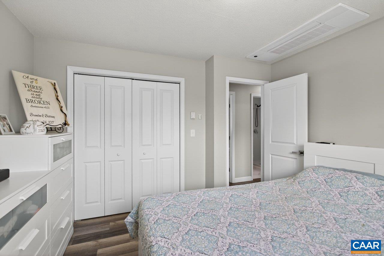 273 E RIVERSIDE DR, TIMBERVILLE, Virginia 22853, 3 Bedrooms Bedrooms, ,1 BathroomBathrooms,Residential,For sale,273 E RIVERSIDE DR,672985 MLS # 672985