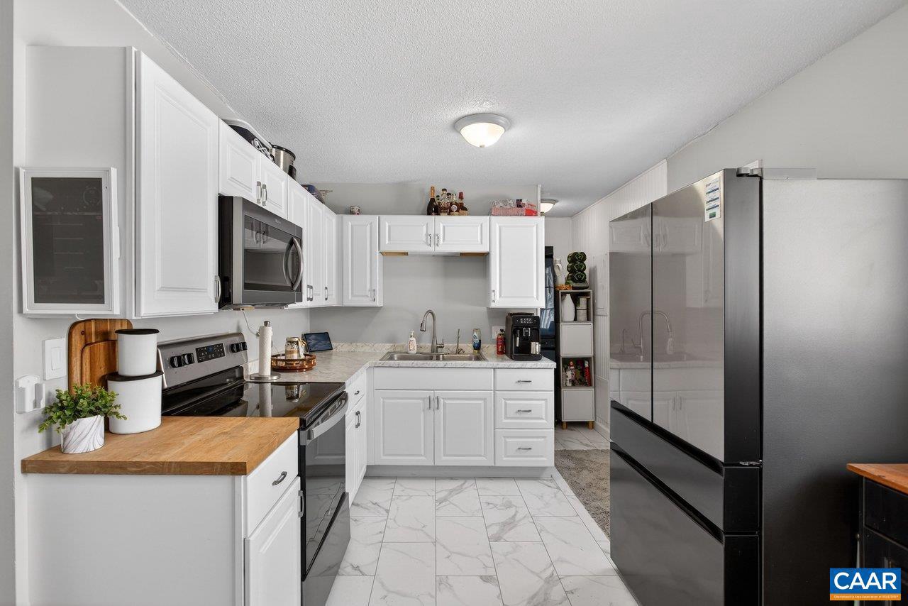 273 E RIVERSIDE DR, TIMBERVILLE, Virginia 22853, 3 Bedrooms Bedrooms, ,1 BathroomBathrooms,Residential,For sale,273 E RIVERSIDE DR,672985 MLS # 672985