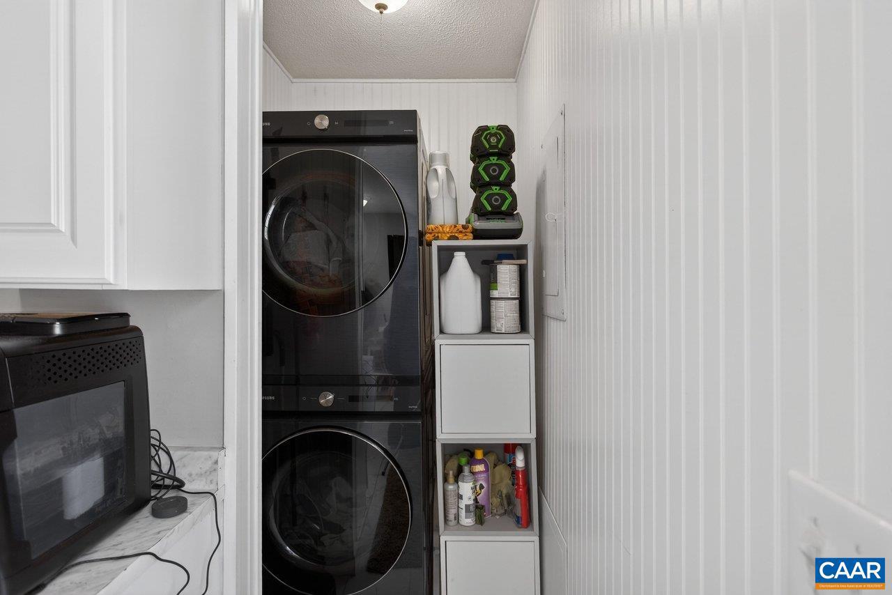 273 E RIVERSIDE DR, TIMBERVILLE, Virginia 22853, 3 Bedrooms Bedrooms, ,1 BathroomBathrooms,Residential,For sale,273 E RIVERSIDE DR,672985 MLS # 672985