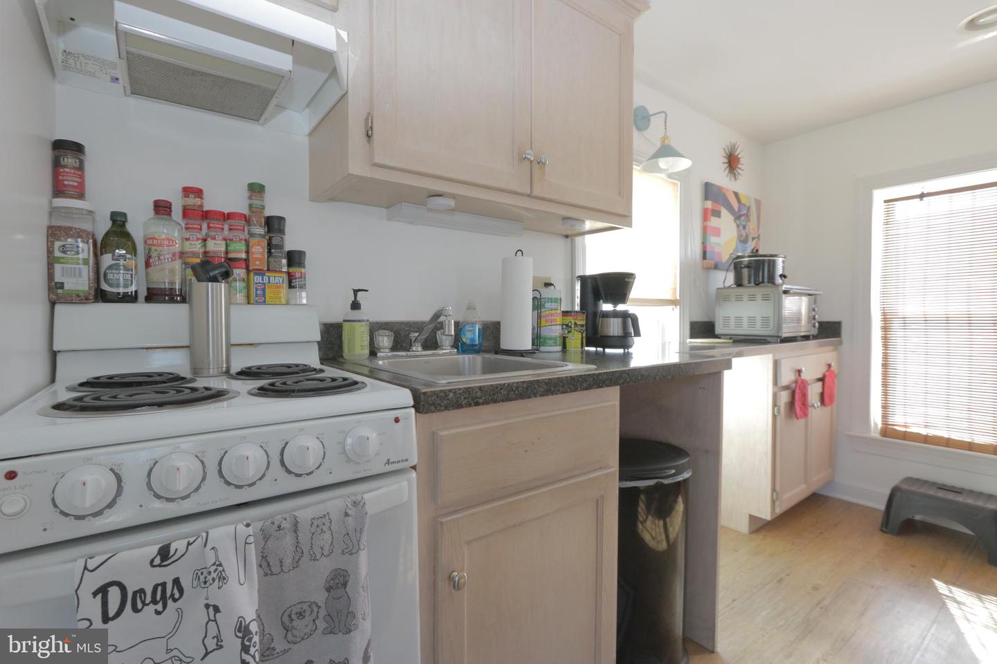 4264 MAIN ST, CHINCOTEAGUE ISLAND, Virginia 23336, 1 Bedroom Bedrooms, ,1 BathroomBathrooms,Residential,For sale,4264 MAIN ST,VAAC2002600 MLS # VAAC2002600