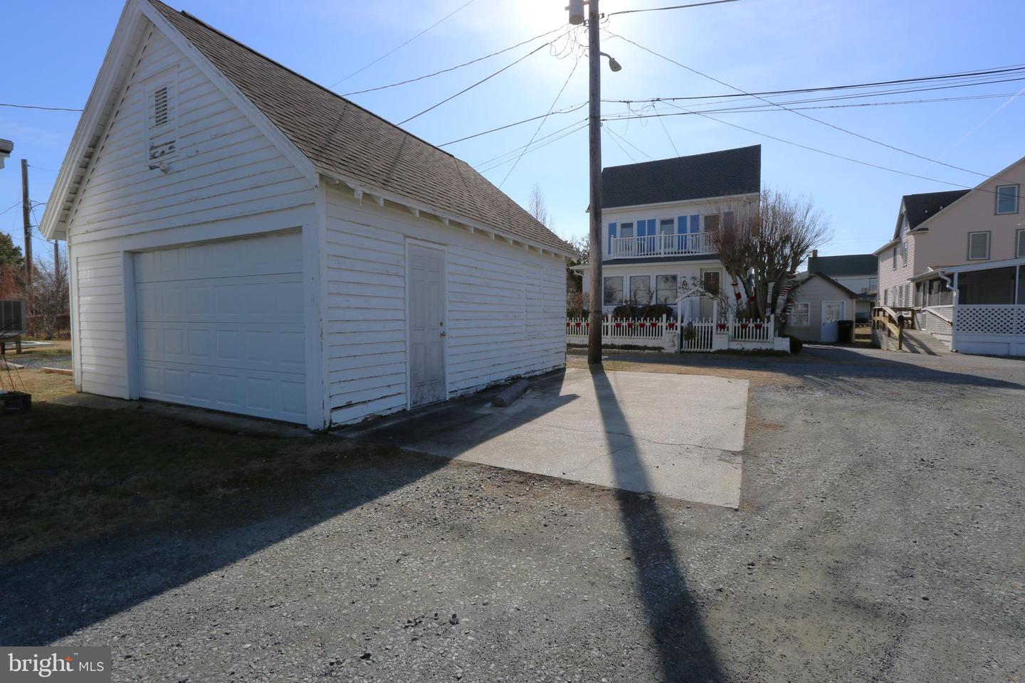4264 MAIN ST, CHINCOTEAGUE ISLAND, Virginia 23336, 1 Bedroom Bedrooms, ,1 BathroomBathrooms,Residential,For sale,4264 MAIN ST,VAAC2002600 MLS # VAAC2002600