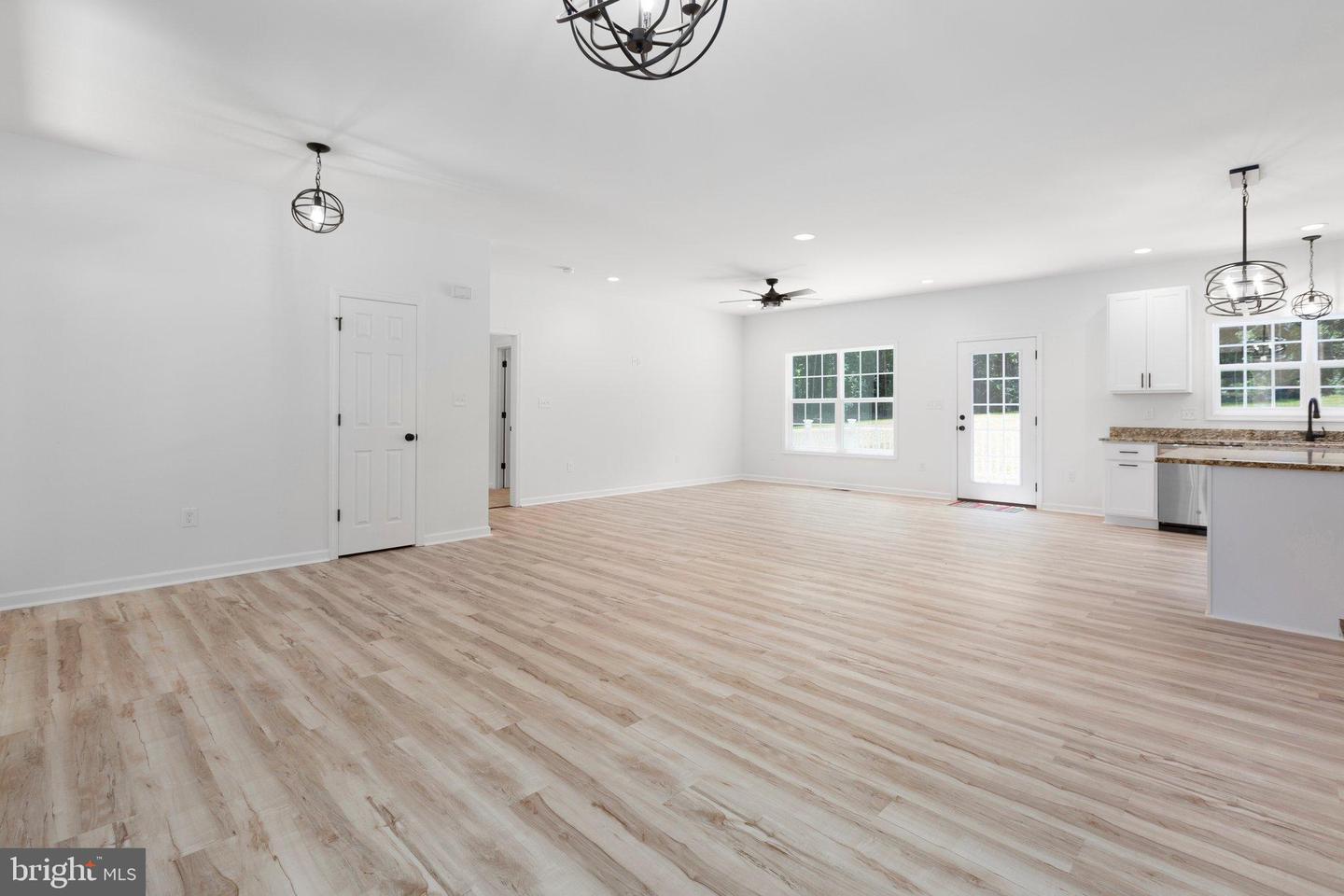 2180 WOODSON HOLLOW RD, BEAVERDAM, Virginia 23015, 3 Bedrooms Bedrooms, 8 Rooms Rooms,2 BathroomsBathrooms,Residential,For sale,2180 WOODSON HOLLOW RD,VASP2039030 MLS # VASP2039030