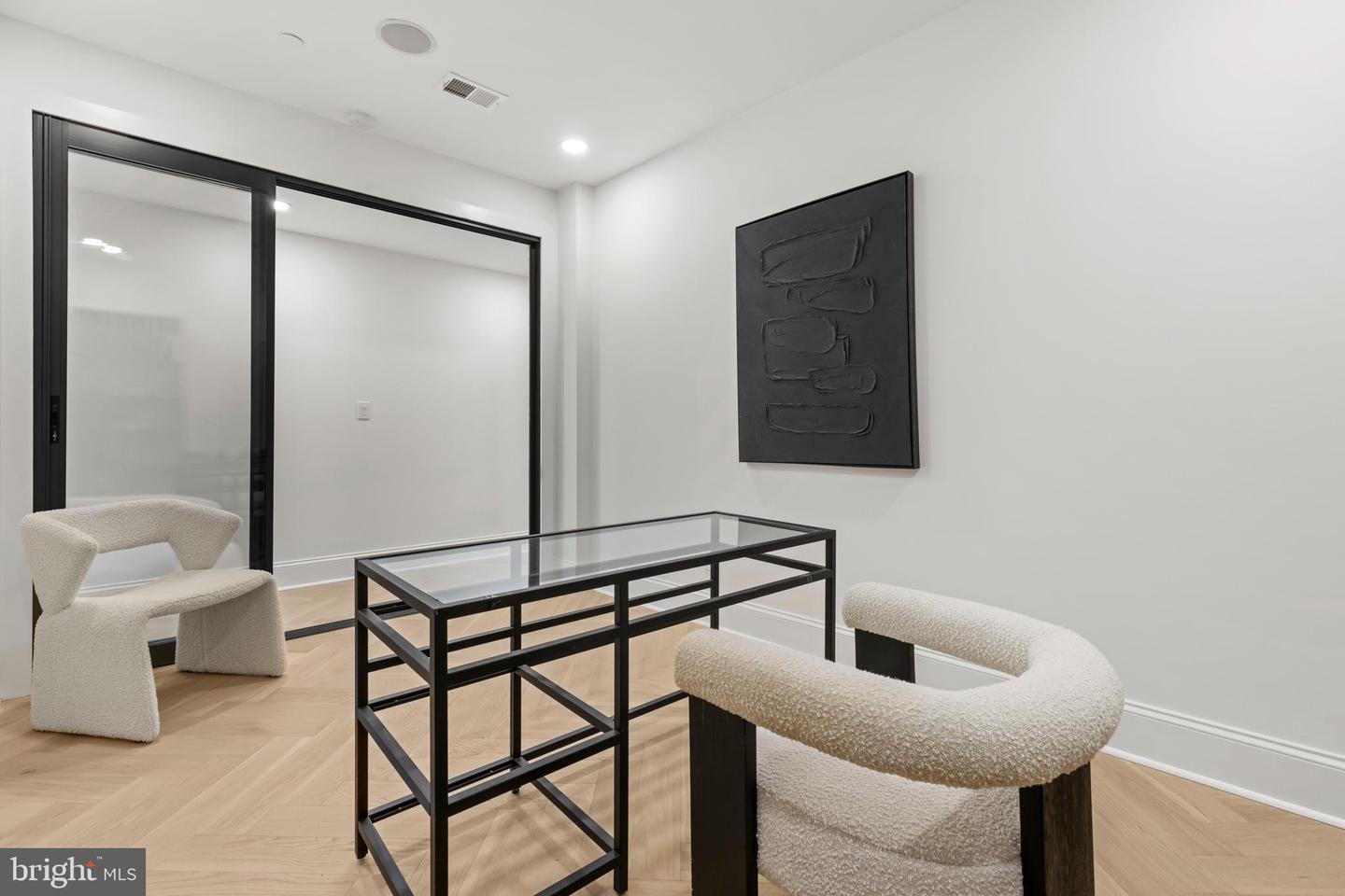 733 EUCLID ST NW #302, WASHINGTON, District Of Columbia 20001, 4 Bedrooms Bedrooms, ,4 BathroomsBathrooms,Residential,For sale,733 EUCLID ST NW #302,DCDC2244414 MLS # DCDC2244414