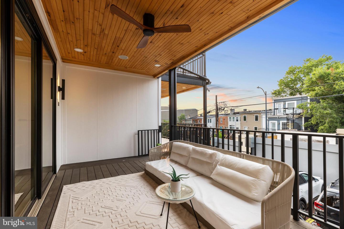 733 EUCLID ST NW #302, WASHINGTON, District Of Columbia 20001, 4 Bedrooms Bedrooms, ,4 BathroomsBathrooms,Residential,For sale,733 EUCLID ST NW #302,DCDC2244414 MLS # DCDC2244414