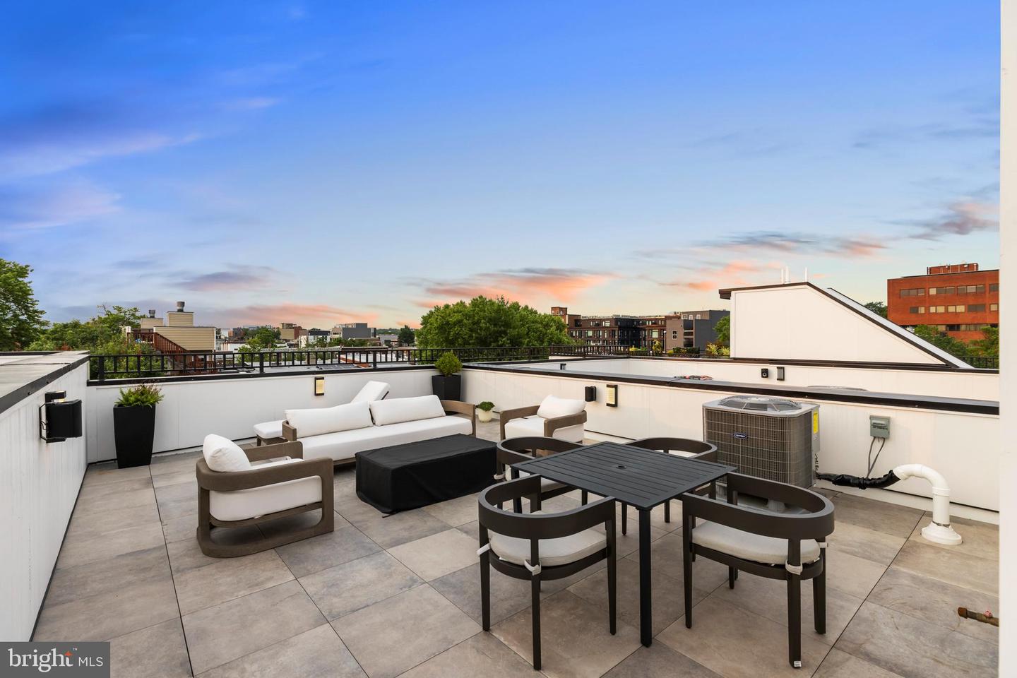 733 EUCLID ST NW #302, WASHINGTON, District Of Columbia 20001, 4 Bedrooms Bedrooms, ,4 BathroomsBathrooms,Residential,For sale,733 EUCLID ST NW #302,DCDC2244414 MLS # DCDC2244414