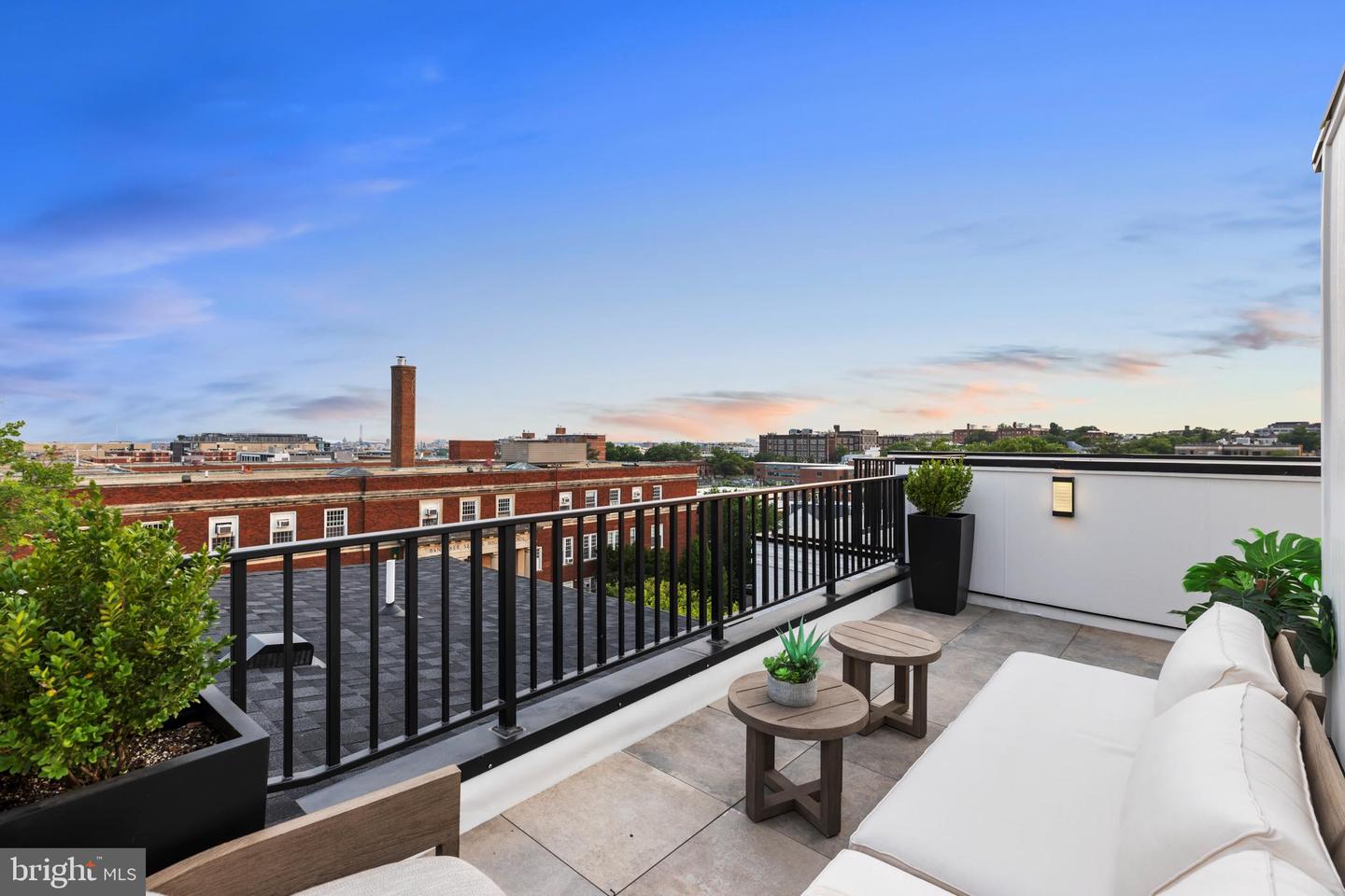 733 EUCLID ST NW #302, WASHINGTON, District Of Columbia 20001, 4 Bedrooms Bedrooms, ,4 BathroomsBathrooms,Residential,For sale,733 EUCLID ST NW #302,DCDC2244414 MLS # DCDC2244414