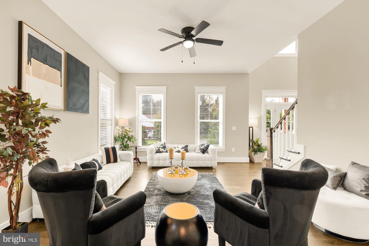 10602 OAK PL, FAIRFAX, Virginia 22030, 5 Bedrooms Bedrooms, ,6 BathroomsBathrooms,Residential,For sale,10602 OAK PL,VAFC2007726 MLS # VAFC2007726