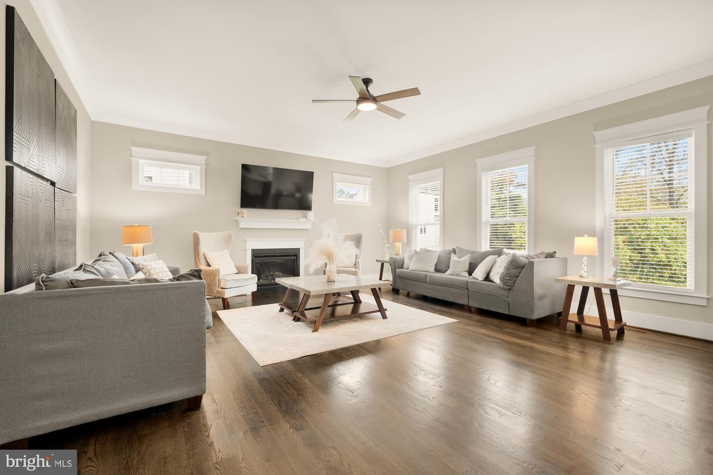 10602 OAK PL, FAIRFAX, Virginia 22030, 5 Bedrooms Bedrooms, ,6 BathroomsBathrooms,Residential,For sale,10602 OAK PL,VAFC2007726 MLS # VAFC2007726