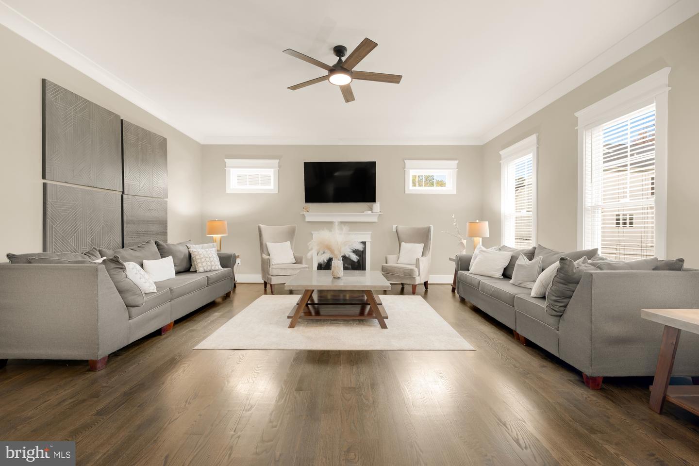 10602 OAK PL, FAIRFAX, Virginia 22030, 5 Bedrooms Bedrooms, ,6 BathroomsBathrooms,Residential,For sale,10602 OAK PL,VAFC2007726 MLS # VAFC2007726