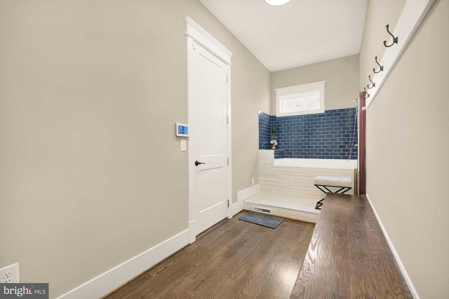 10602 OAK PL, FAIRFAX, Virginia 22030, 5 Bedrooms Bedrooms, ,6 BathroomsBathrooms,Residential,For sale,10602 OAK PL,VAFC2007726 MLS # VAFC2007726