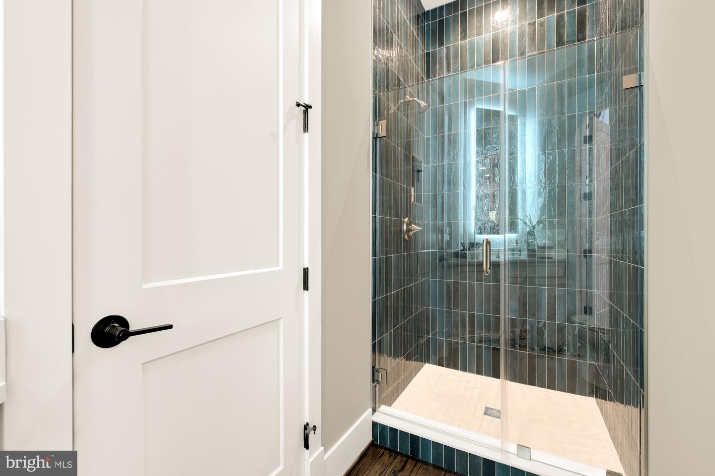 10602 OAK PL, FAIRFAX, Virginia 22030, 5 Bedrooms Bedrooms, ,6 BathroomsBathrooms,Residential,For sale,10602 OAK PL,VAFC2007726 MLS # VAFC2007726