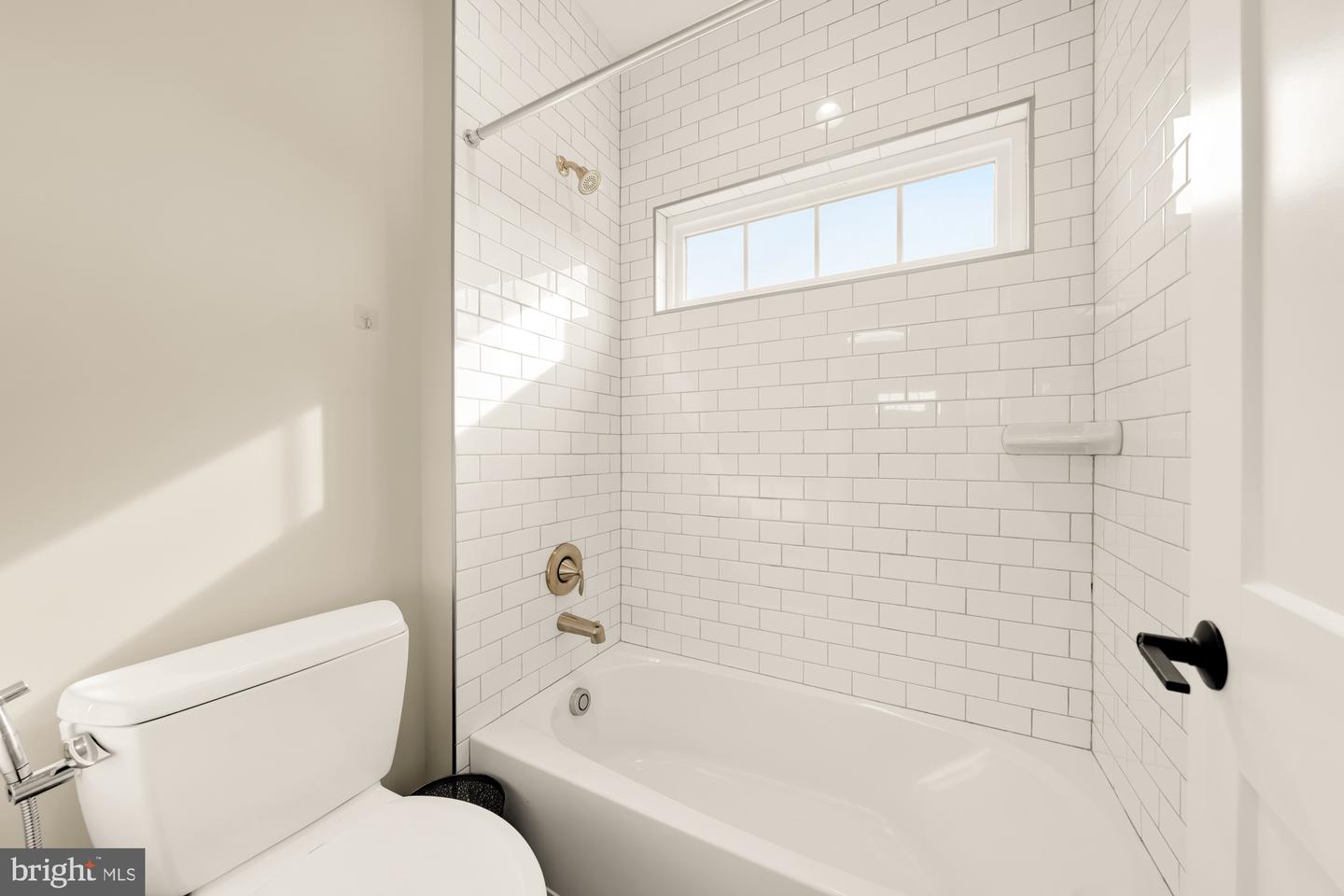 10602 OAK PL, FAIRFAX, Virginia 22030, 5 Bedrooms Bedrooms, ,6 BathroomsBathrooms,Residential,For sale,10602 OAK PL,VAFC2007726 MLS # VAFC2007726