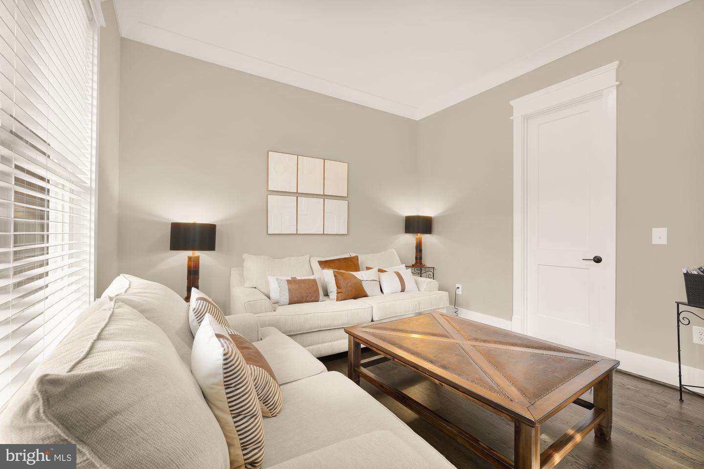 10602 OAK PL, FAIRFAX, Virginia 22030, 5 Bedrooms Bedrooms, ,6 BathroomsBathrooms,Residential,For sale,10602 OAK PL,VAFC2007726 MLS # VAFC2007726