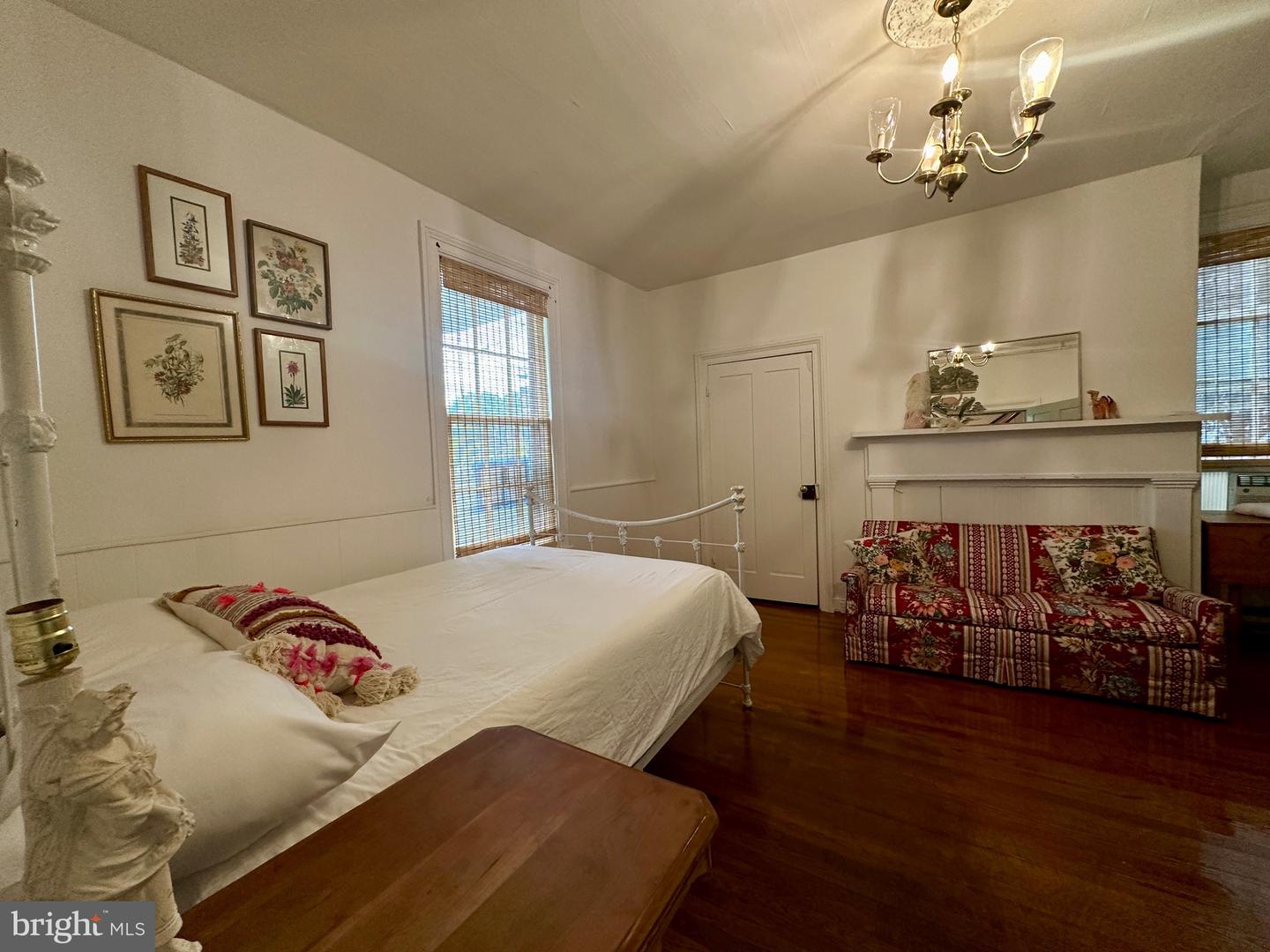 210 W MAIN ST, BERRYVILLE, Virginia 22611, 14 Bedrooms Bedrooms, ,6 BathroomsBathrooms,Residential,For sale,210 W MAIN ST,VACL2006488 MLS # VACL2006488