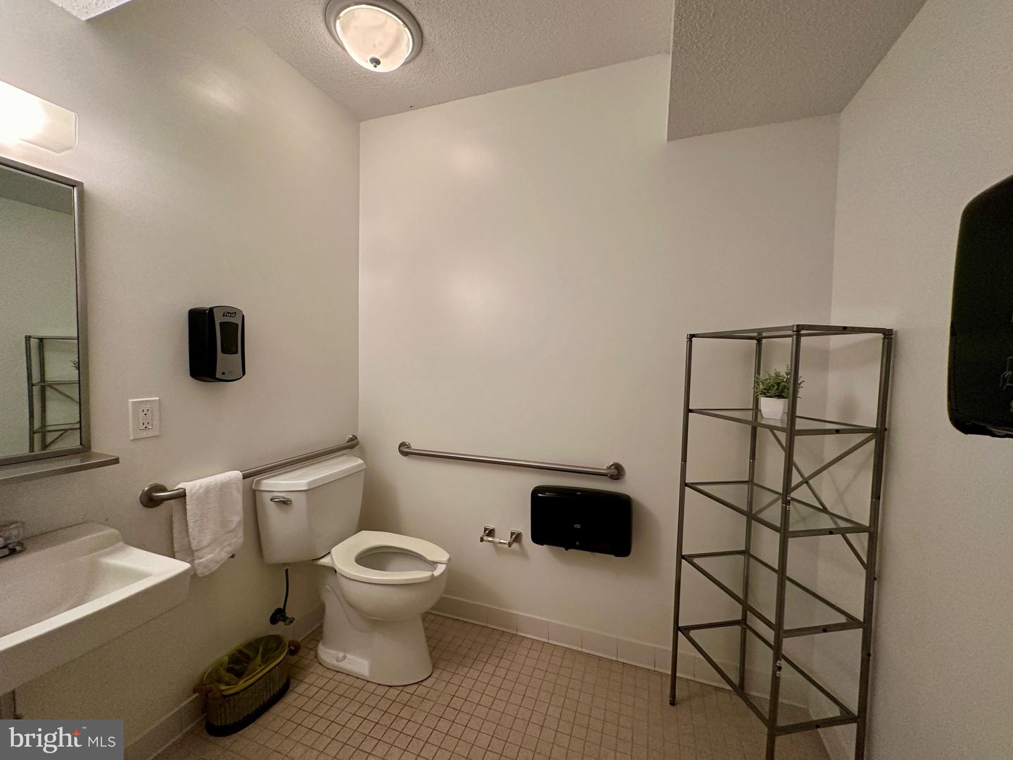 210 W MAIN ST, BERRYVILLE, Virginia 22611, 14 Bedrooms Bedrooms, ,6 BathroomsBathrooms,Residential,For sale,210 W MAIN ST,VACL2006488 MLS # VACL2006488