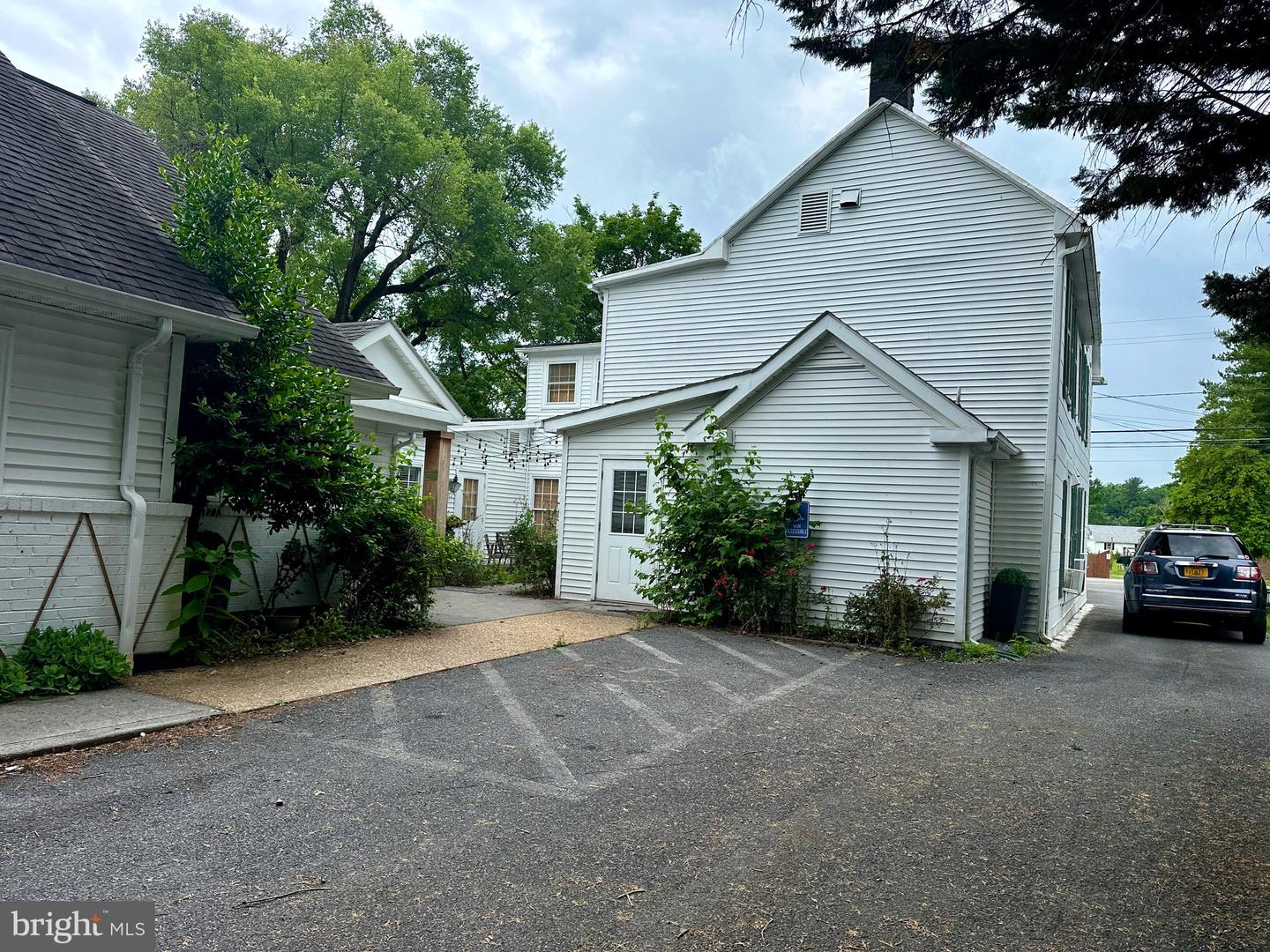 210 W MAIN ST, BERRYVILLE, Virginia 22611, 14 Bedrooms Bedrooms, ,6 BathroomsBathrooms,Residential,For sale,210 W MAIN ST,VACL2006488 MLS # VACL2006488