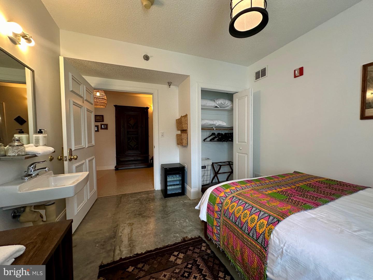 210 W MAIN ST, BERRYVILLE, Virginia 22611, 14 Bedrooms Bedrooms, ,6 BathroomsBathrooms,Residential,For sale,210 W MAIN ST,VACL2006488 MLS # VACL2006488