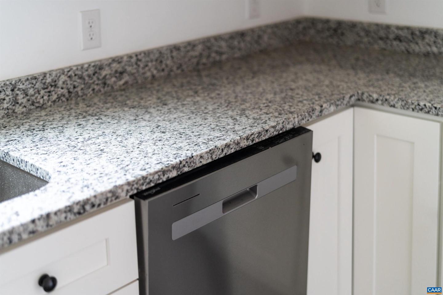 428 MONTREAL LN, SHIPMAN, Virginia 22971, 3 Bedrooms Bedrooms, ,2 BathroomsBathrooms,Residential,For sale,428 MONTREAL LN,672974 MLS # 672974