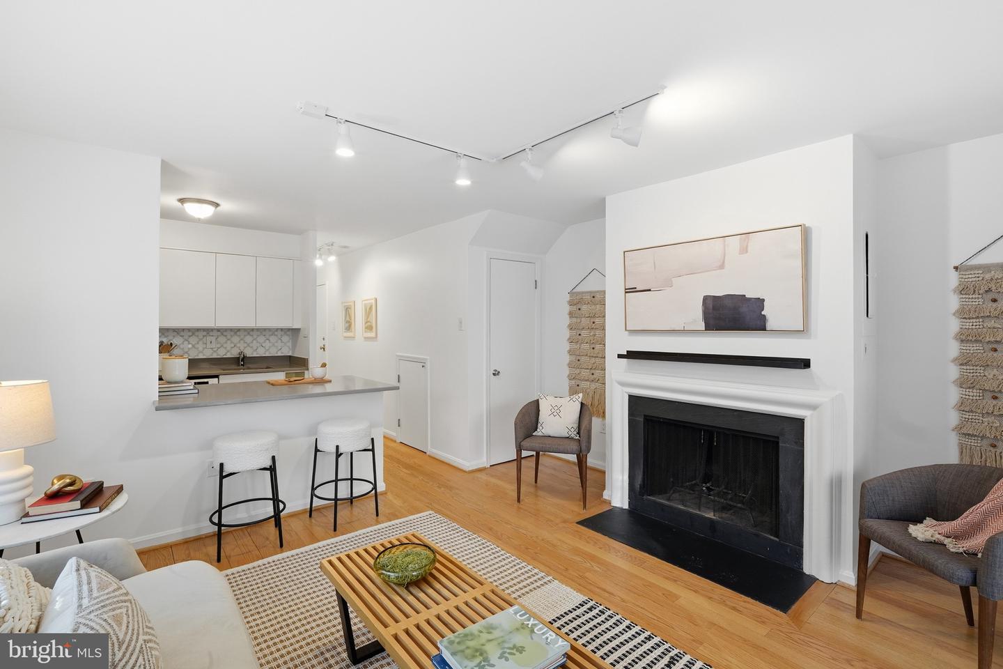 1833 BILTMORE ST NW #A, WASHINGTON, District Of Columbia 20009, 1 Bedroom Bedrooms, ,1 BathroomBathrooms,Residential,For sale,1833 BILTMORE ST NW #A,DCDC2244384 MLS # DCDC2244384