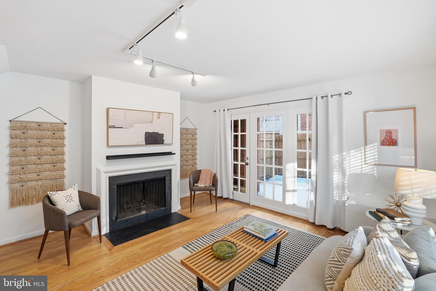 1833 BILTMORE ST NW #A, WASHINGTON, District Of Columbia 20009, 1 Bedroom Bedrooms, ,1 BathroomBathrooms,Residential,For sale,1833 BILTMORE ST NW #A,DCDC2244384 MLS # DCDC2244384