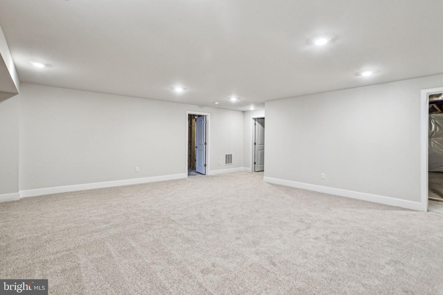 123 WAPPINGER TER, WINCHESTER, Virginia 22602, 6 Bedrooms Bedrooms, ,4 BathroomsBathrooms,Residential,For sale,123 WAPPINGER TER,VAFV2039382 MLS # VAFV2039382