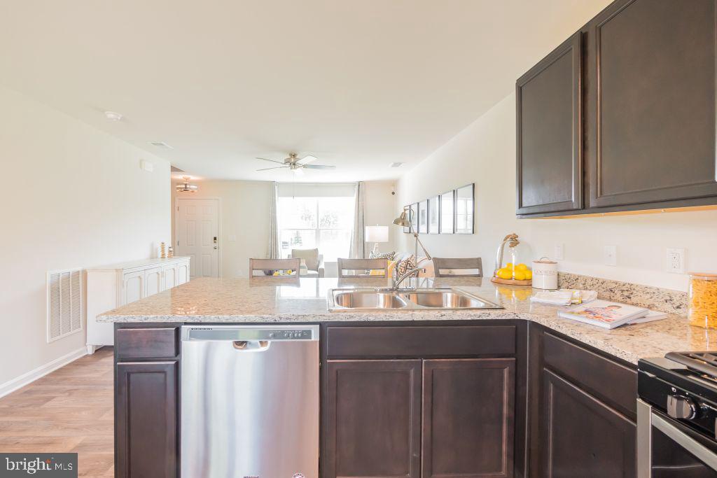 105 SEMINOLE DR, WINCHESTER, Virginia 22602, 4 Bedrooms Bedrooms, ,3 BathroomsBathrooms,Residential,For sale,105 SEMINOLE DR,VAFV2039384 MLS # VAFV2039384