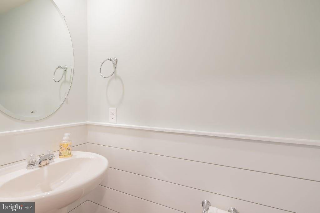 105 SEMINOLE DR, WINCHESTER, Virginia 22602, 4 Bedrooms Bedrooms, ,3 BathroomsBathrooms,Residential,For sale,105 SEMINOLE DR,VAFV2039384 MLS # VAFV2039384