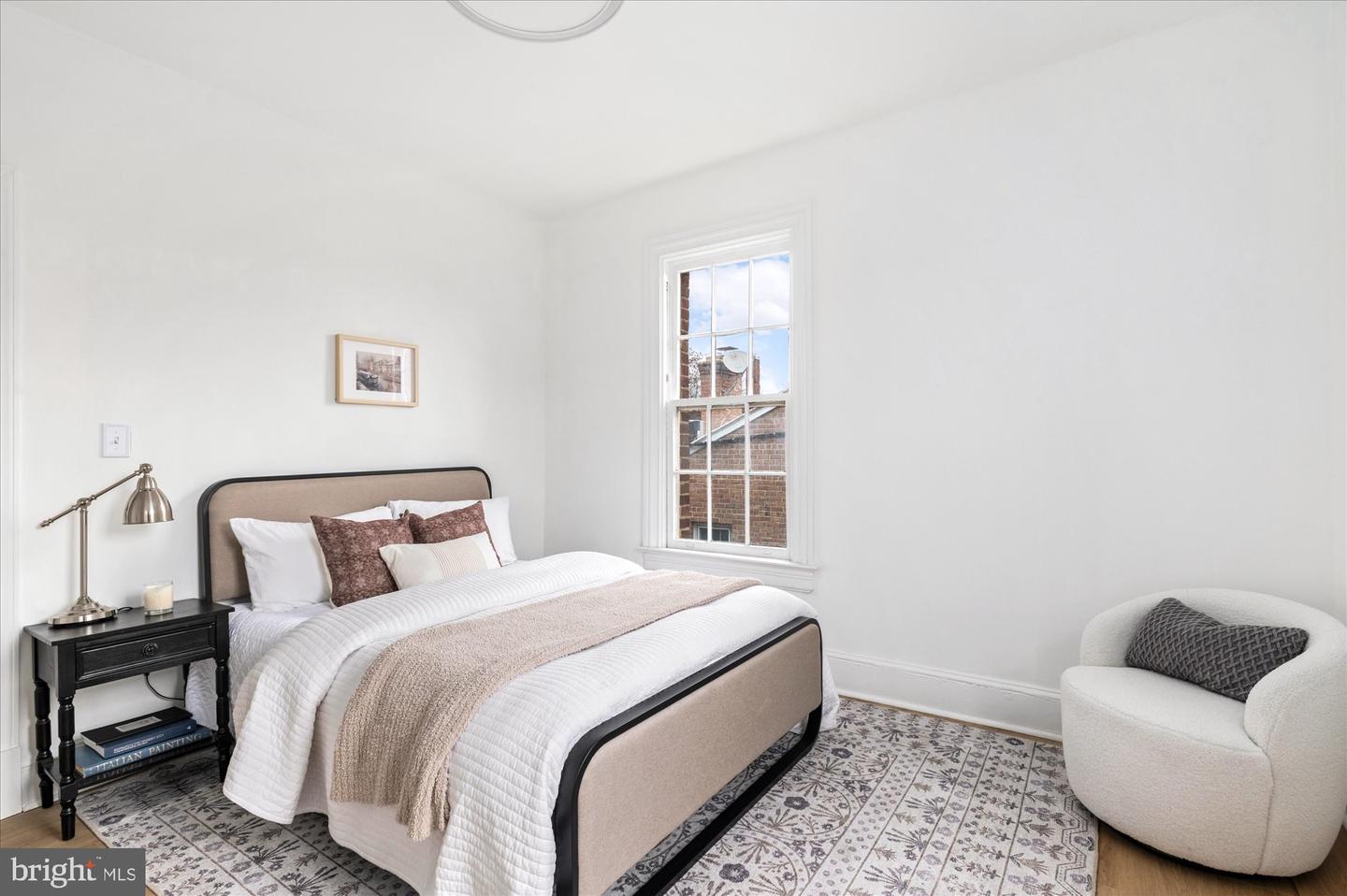 2527 Q ST NW #202, WASHINGTON, District Of Columbia 20007, 2 Bedrooms Bedrooms, ,1 BathroomBathrooms,Residential,For sale,2527 Q ST NW #202,DCDC2244442 MLS # DCDC2244442