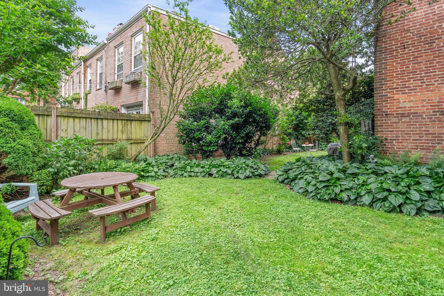 2527 Q ST NW #202, WASHINGTON, District Of Columbia 20007, 2 Bedrooms Bedrooms, ,1 BathroomBathrooms,Residential,For sale,2527 Q ST NW #202,DCDC2244442 MLS # DCDC2244442