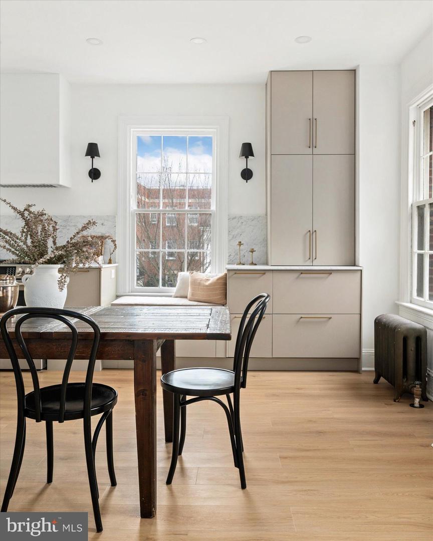 2527 Q ST NW #202, WASHINGTON, District Of Columbia 20007, 2 Bedrooms Bedrooms, ,1 BathroomBathrooms,Residential,For sale,2527 Q ST NW #202,DCDC2244442 MLS # DCDC2244442