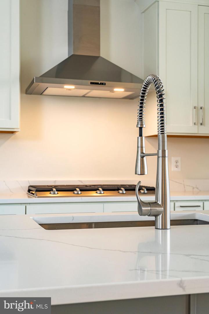 23642 WINTERDAY DR, ASHBURN, Virginia 20148, 3 Bedrooms Bedrooms, ,3 BathroomsBathrooms,Residential,For sale,23642 WINTERDAY DR,VALO2115180 MLS # VALO2115180