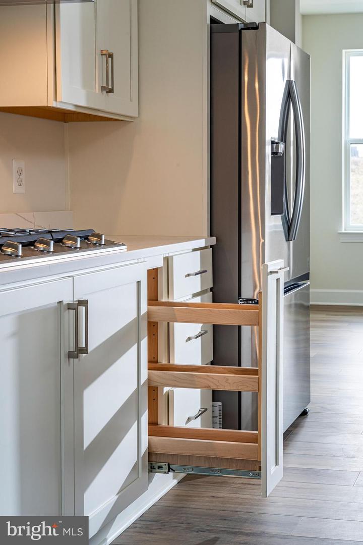 23642 WINTERDAY DR, ASHBURN, Virginia 20148, 3 Bedrooms Bedrooms, ,3 BathroomsBathrooms,Residential,For sale,23642 WINTERDAY DR,VALO2115180 MLS # VALO2115180